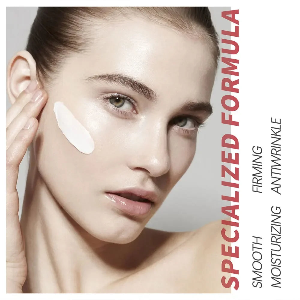 Crème raffermissante au rétinol et collagène pour lisser les rides et hydrater la peau.